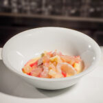 ciotola con Ceviche, finocchio e bisco